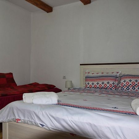 Conacul Cosaului Otel Feresti Dış mekan fotoğraf