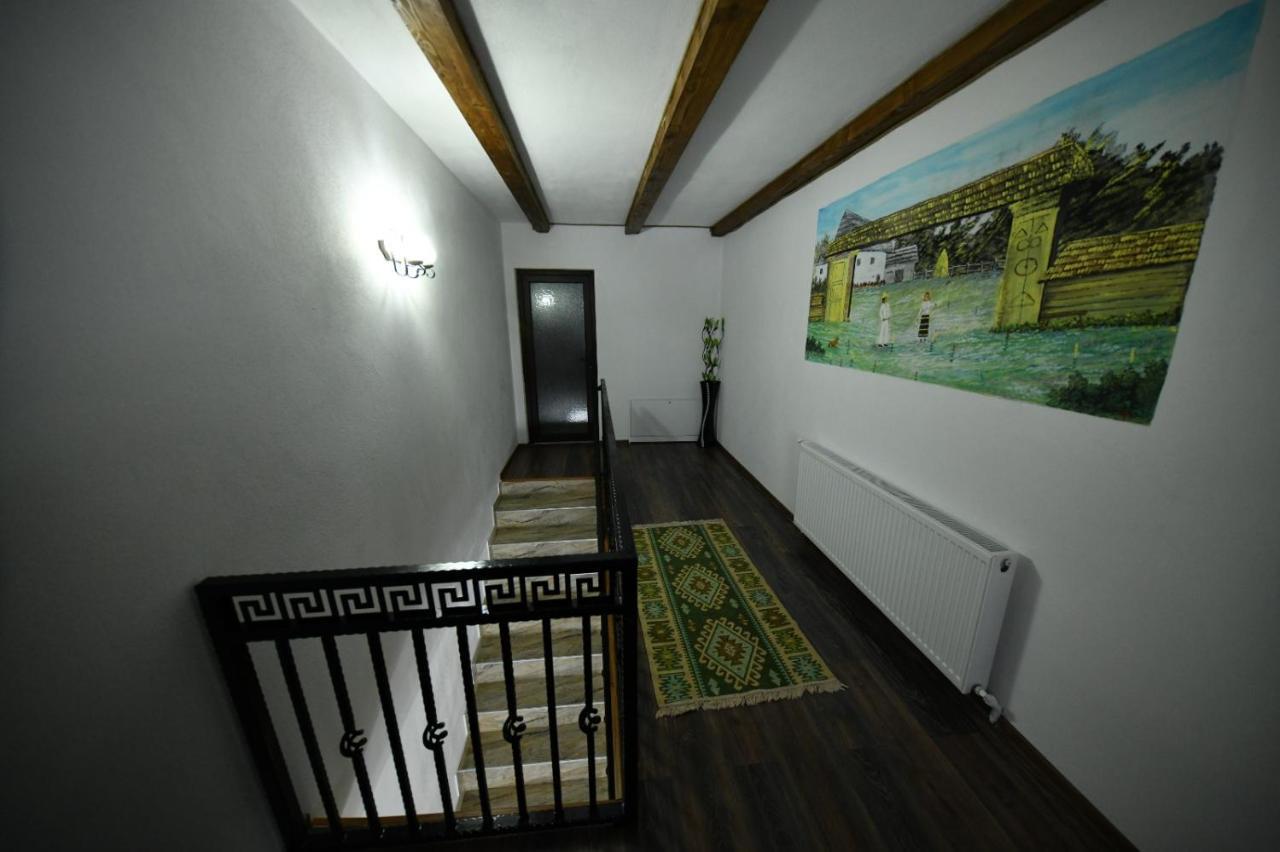 Conacul Cosaului Otel Feresti Dış mekan fotoğraf