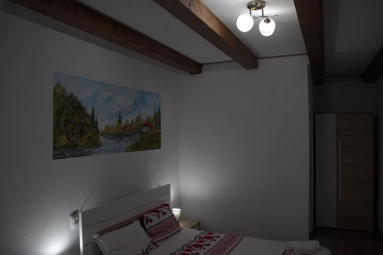 Conacul Cosaului Otel Feresti Dış mekan fotoğraf