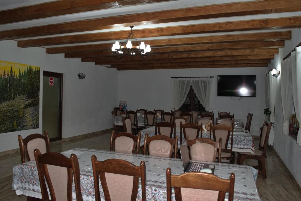 Conacul Cosaului Otel Feresti Dış mekan fotoğraf