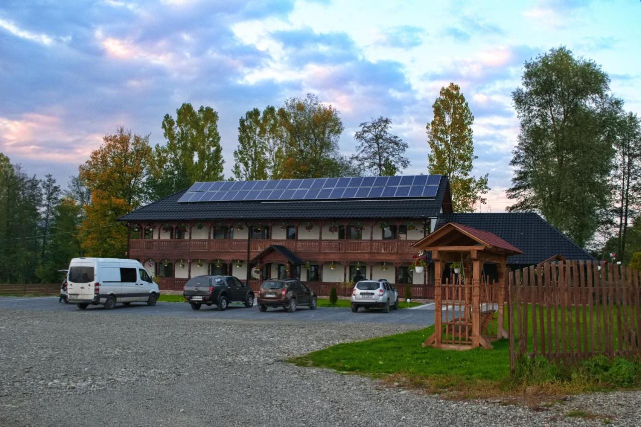 Conacul Cosaului Otel Feresti Dış mekan fotoğraf
