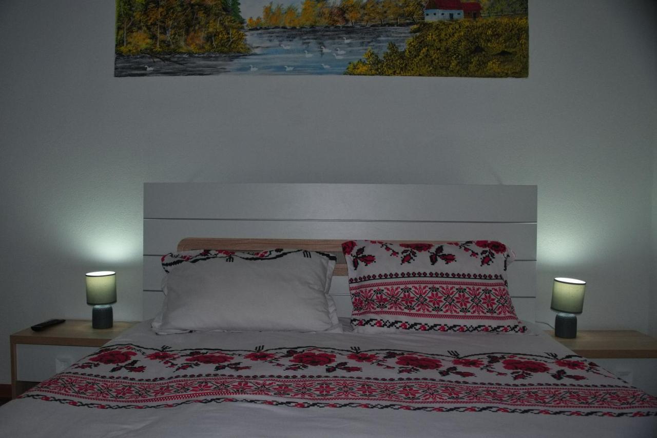 Conacul Cosaului Otel Feresti Dış mekan fotoğraf