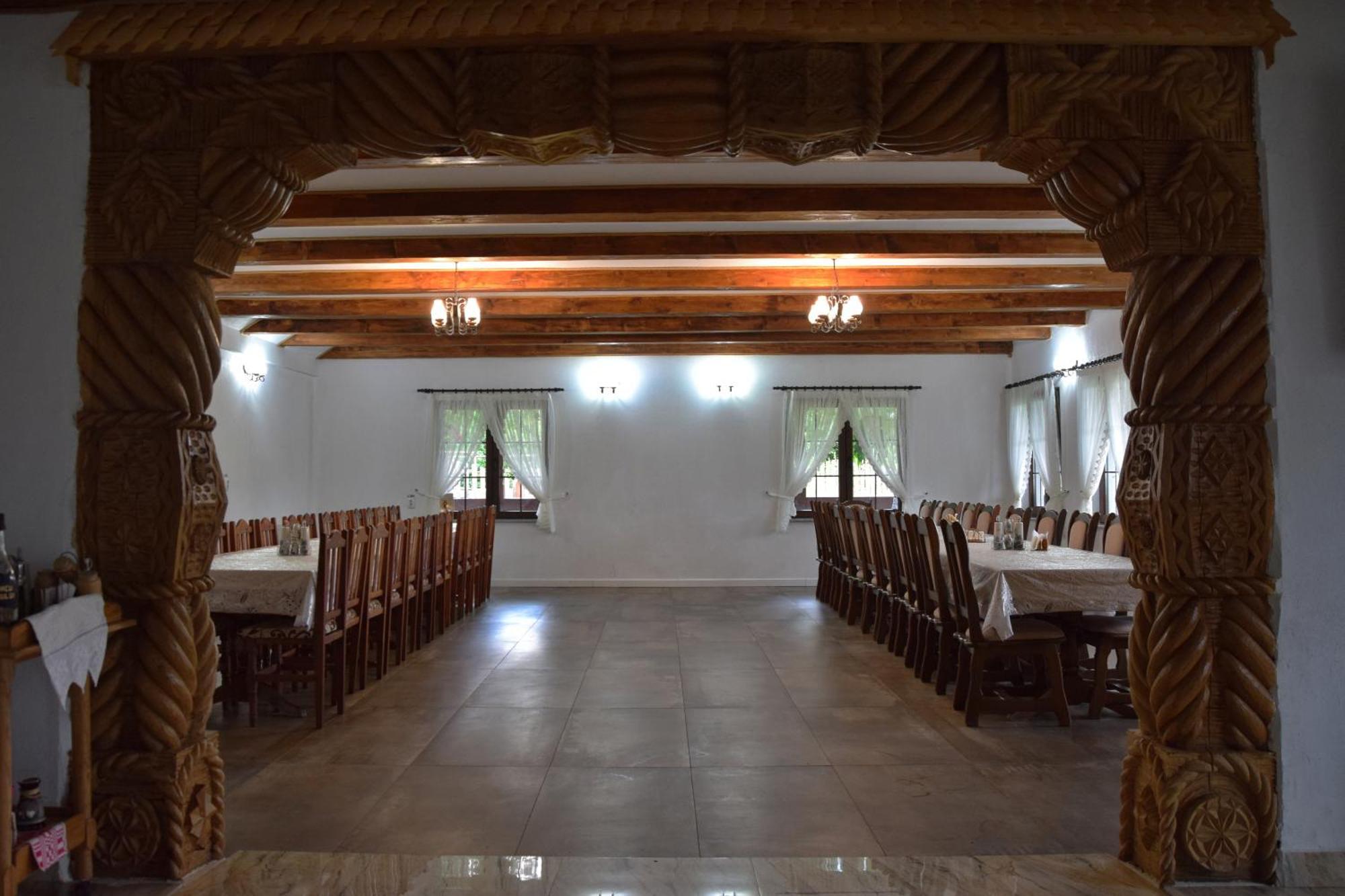Conacul Cosaului Otel Feresti Dış mekan fotoğraf