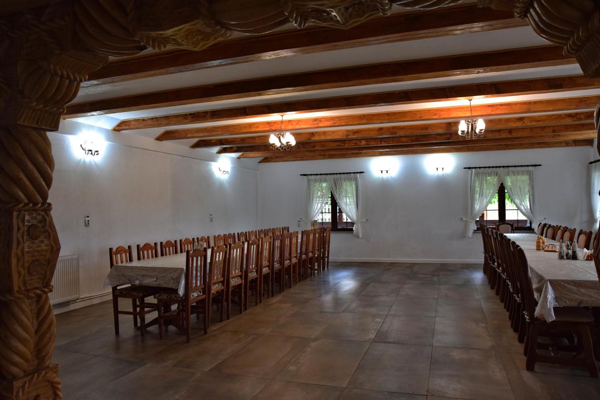 Conacul Cosaului Otel Feresti Dış mekan fotoğraf