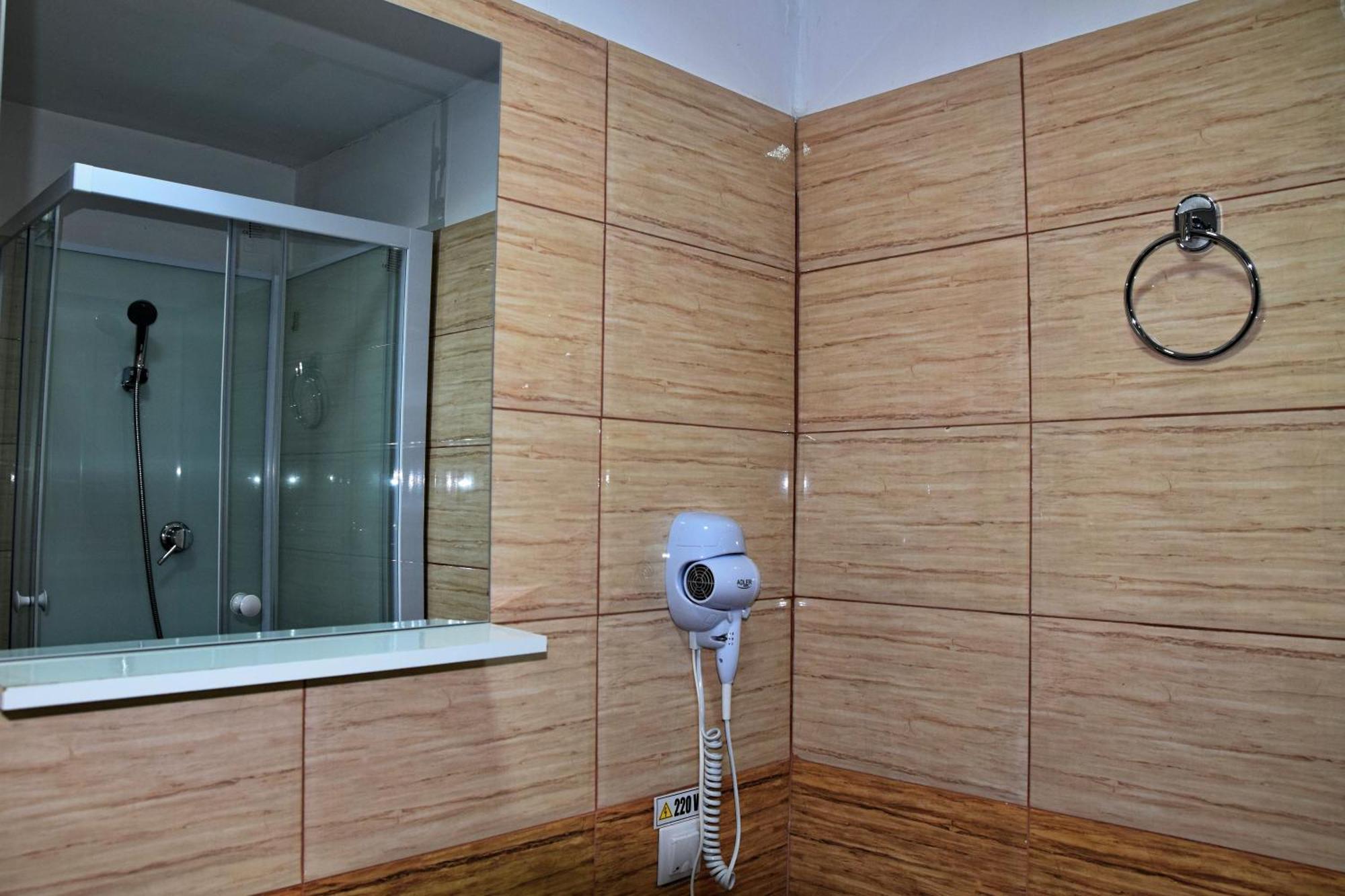 Conacul Cosaului Otel Feresti Dış mekan fotoğraf