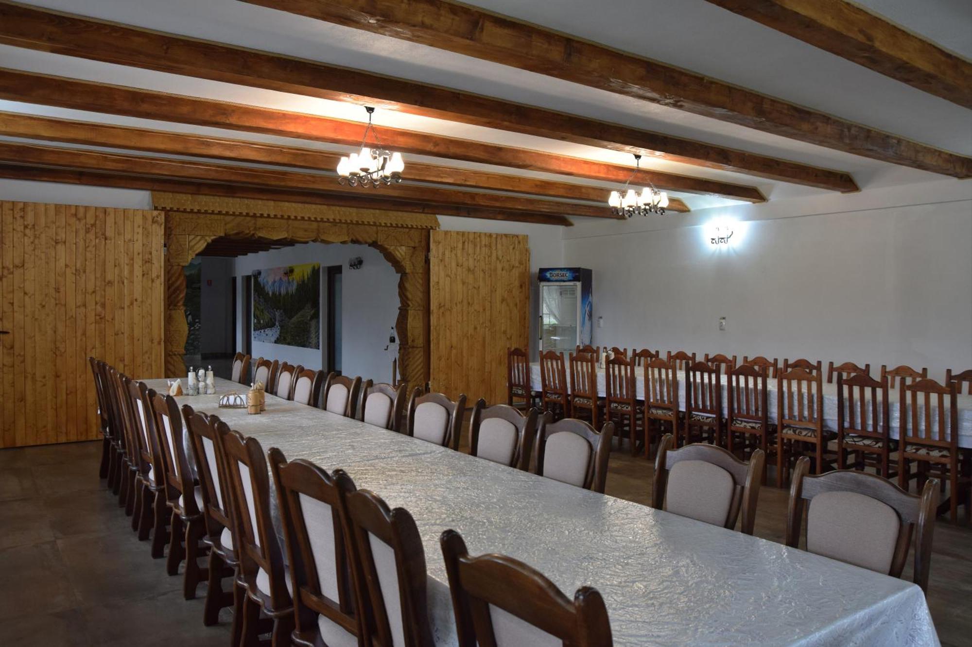 Conacul Cosaului Otel Feresti Dış mekan fotoğraf